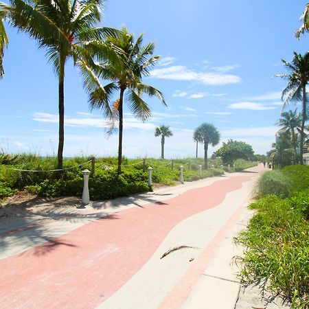 Castle 828 Oceanfront View With Balcony, Pool, Tennis, Beach Access And Free Parking! マイアミビーチ エクステリア 写真